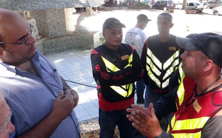 Poio confere a execução de serviços nos bairros