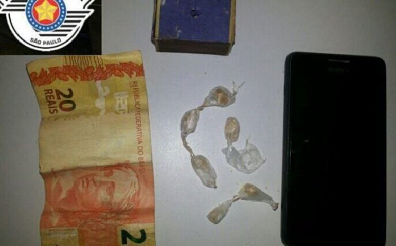  POLÍCIA MILITAR APRENDE UM MENOR POR ATO INFRACIONAL DE FURTO E DE TRÁFICO DE DROGAS