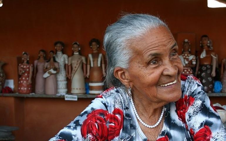 Bonecas da Mestra Dona Izabel viram selos
