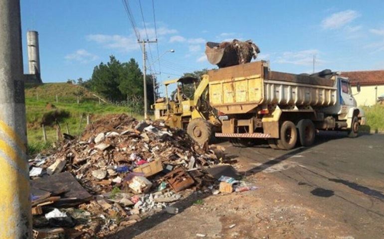 Prefeitura intensifica os trabalhos de limpeza e coleta de entulhos