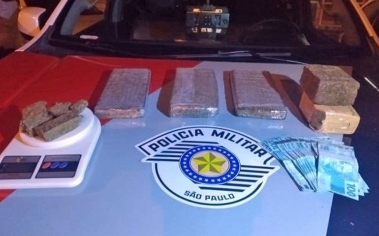 Na Rua Acre, em Avaré, traficante é preso com 3,6 quilos de maconha
