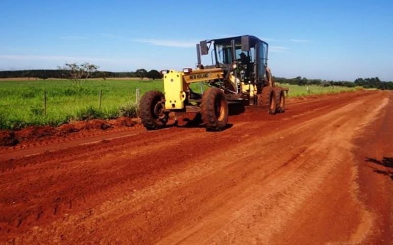 Prefeitura executa serviços e manutenção em toda a cidade