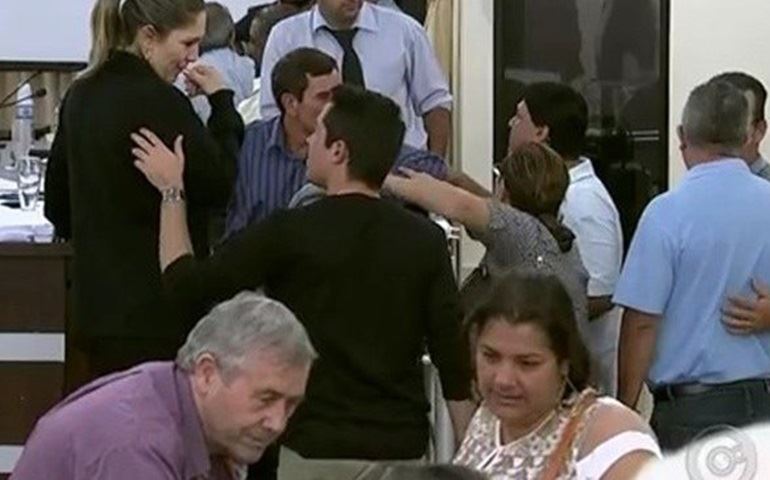 Sessão da Câmara que votaria cassação de prefeito é suspensa