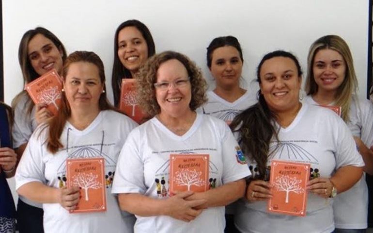 Em livro organizado pelo CRAS,  idosos contam suas histórias 