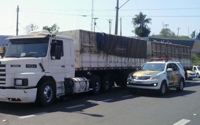 POLICIAMENTO RODOVIARIO APREENDE ENTORPECENTE
