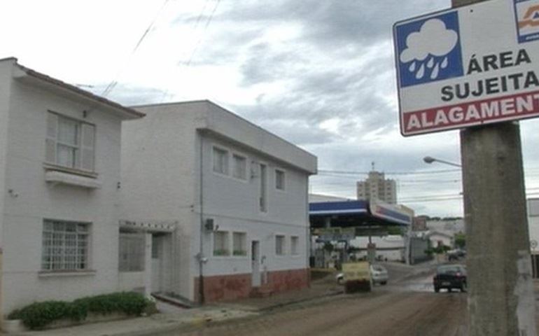 Alagamentos preocupam moradores do Centro de Avaré: 'Desesperador'