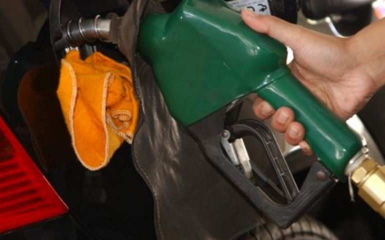 Consumidores começam a sentir no bolso aumento da gasolina