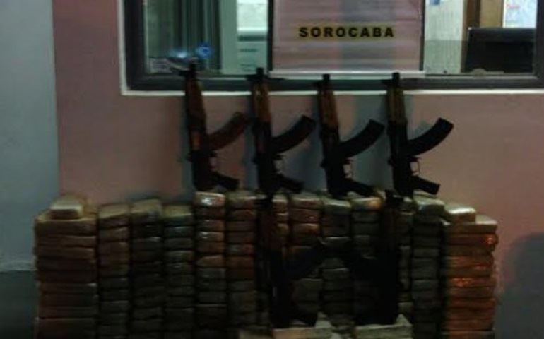 POLICIA RODOVIÁRIA, APRENDE GRANDE QUANTIDADE DE DROGA E ARMAS NA RODOVIA CASTELO BRANCO