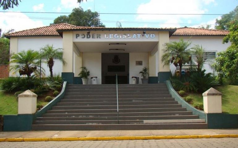 VEREADOR ?BARRETO DO MERCADO? REQUER A PRESENÇA DO SECRETÁRIO NA PRÓXIMA SESSÃO DE CÂMARA