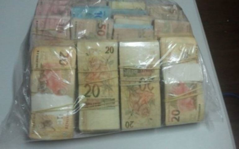 Na manhã de ontem a Polícia Federal prendeu quatro elementos em Avaré
