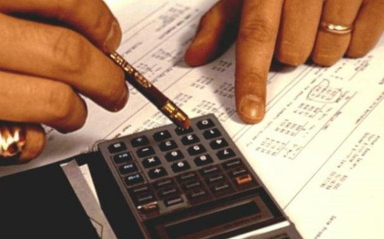 Demanda de empresas por crédito cai 12,2% em fevereiro, diz Serasa