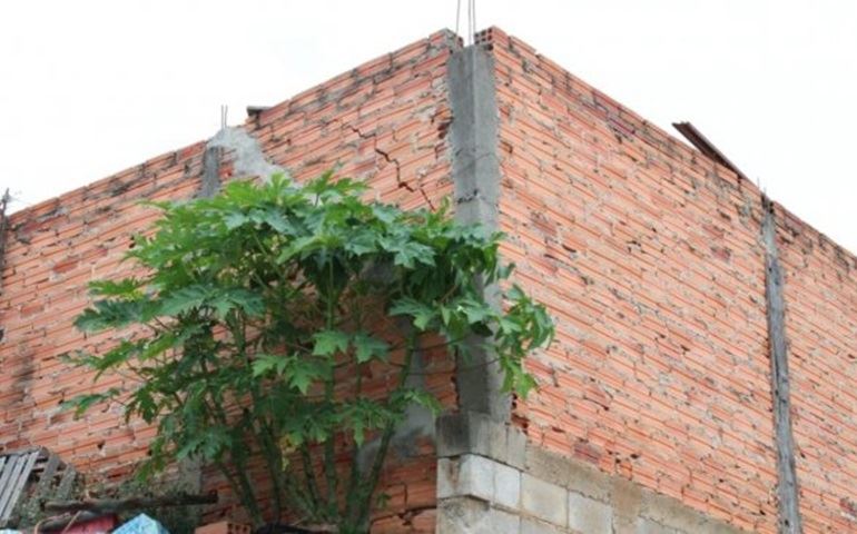 Prefeitura de Avaré diz que abriu licitação para reparar muros de arrimo no Bairro do Camargo