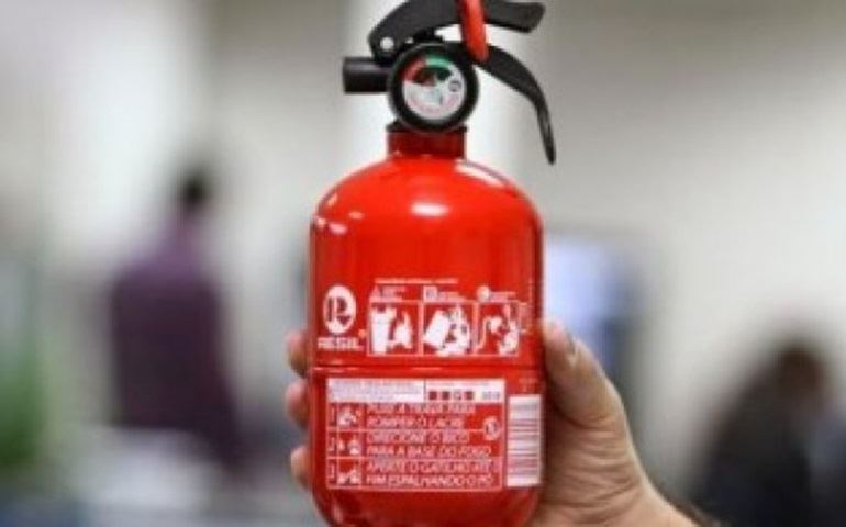 Obrigatoriedade de uso de extintor veicular ABC será prorrogada por 90 dias