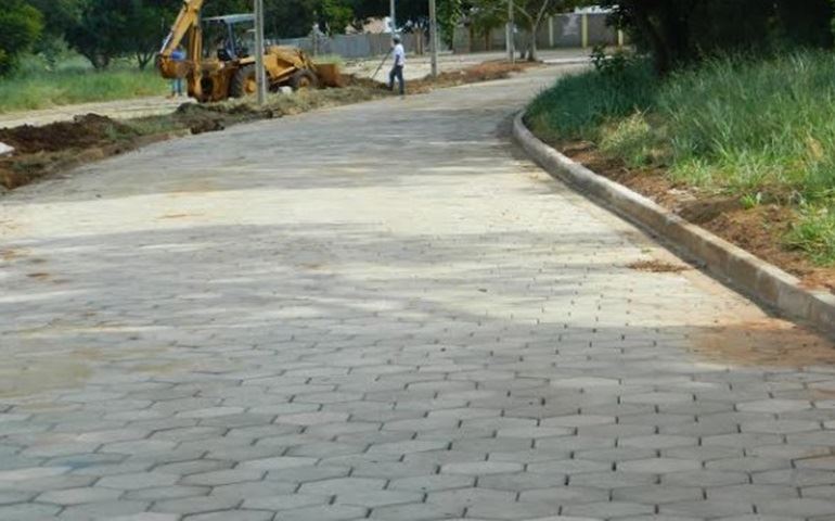 Prosseguem as obras de revitalização do Costa Azul e do Camping