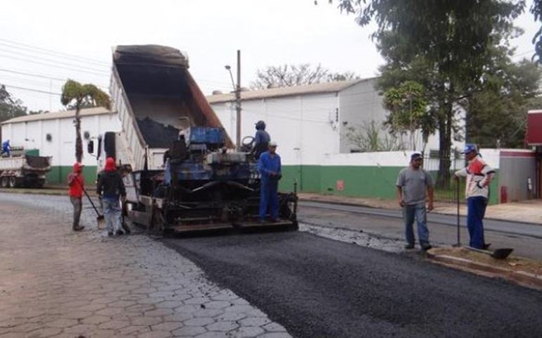 Iniciada a pavimentação das avenidas Major Rangel e Misael Leal