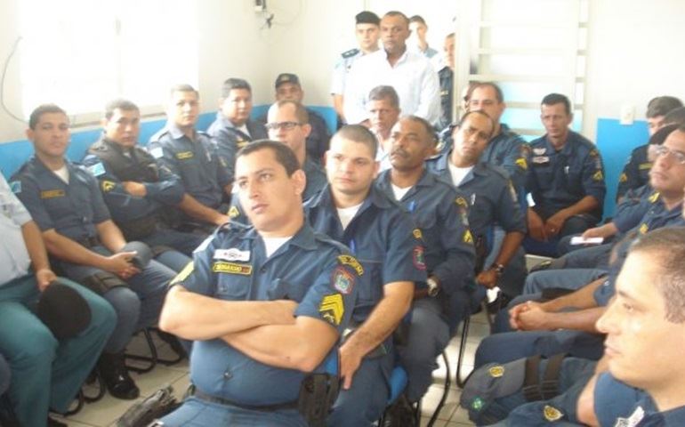 Ladrões invadem casa de coronel da PM do Est. De Mato Grosso, fazem limpa e roubam veículo