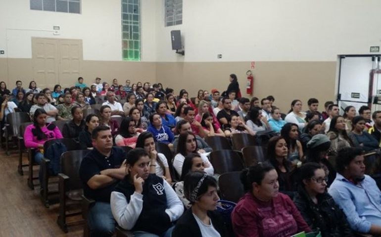 DOUTORA EM MATEMÁTICA MINISTRARÁ PALESTA NA FEIRA DA EDUCAÇÃO DA FREA