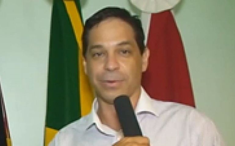 A sessão da C. P. I. do Pref. de Itatinga movimentou a cidade.