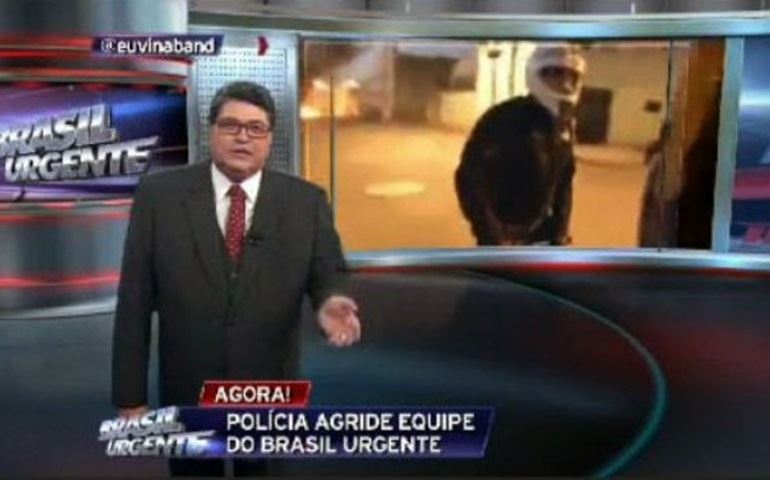 Datena fez o secretário Fernando Grella Vieira, pedir desculpas ao cinegrafista agredido pelo P. M.