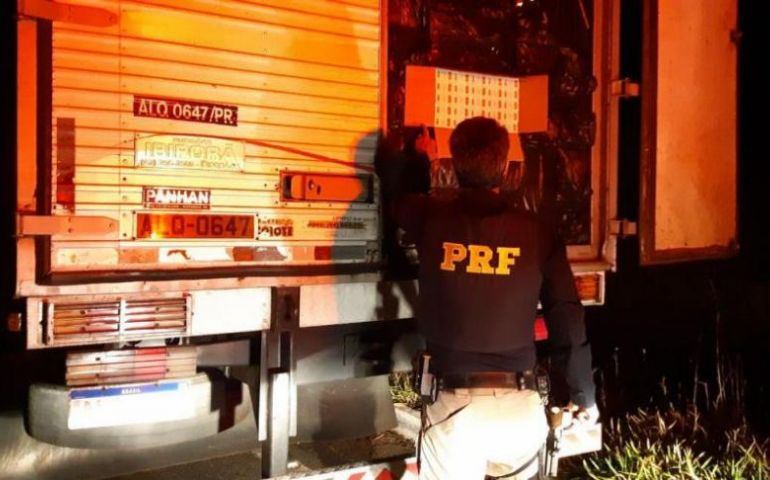 Motorista é preso com carga de cigarro que seria entregue em Avaré