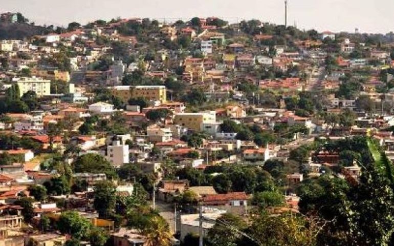 Três bairros estão ?abandonados? em São Manuel, dizem moradores