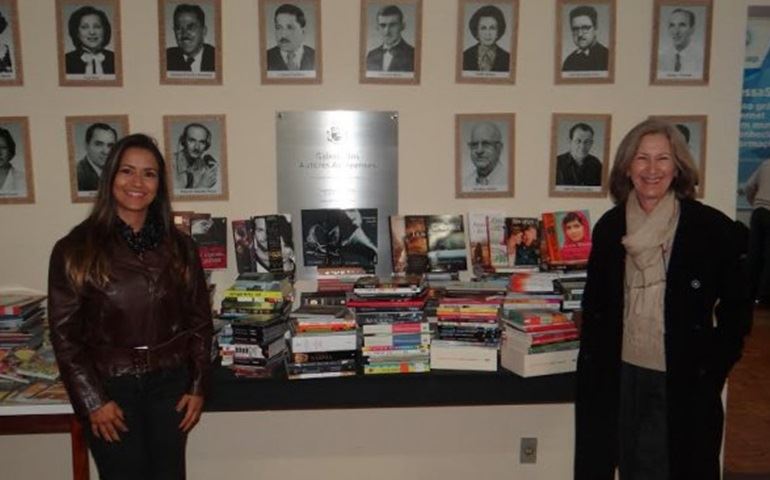 Biblioteca recebe acervo do governo do Estado