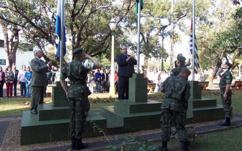 Ato cívico de 7 de setembro em Avaré somente hasteamento de Bandeira.