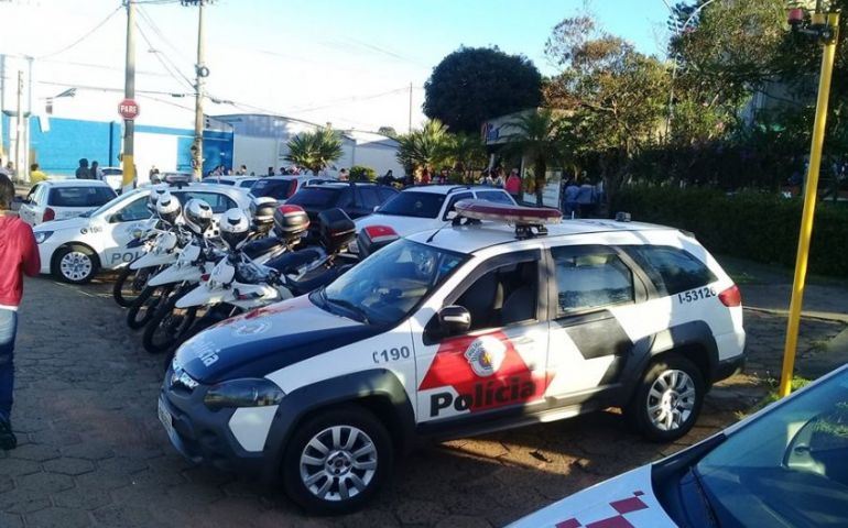 Indústria tenta