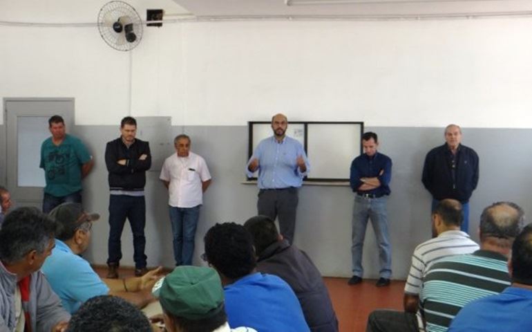 Após reunião com o prefeito, Garagem Municipal trabalha normalmente