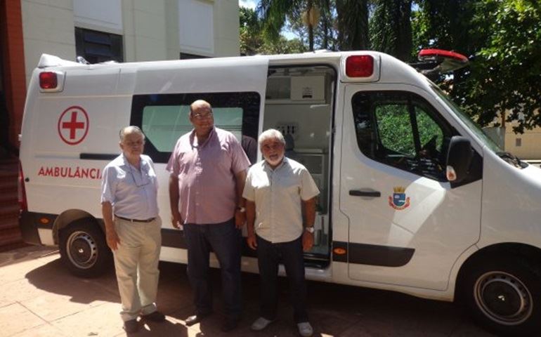Vereador Barreto consegue ambulância para a cidade