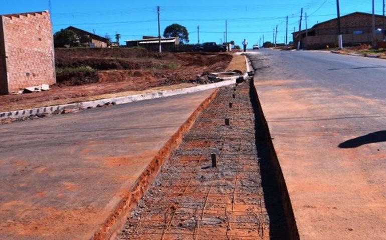 Empreiteira fará reparos no asfalto do Paraíso