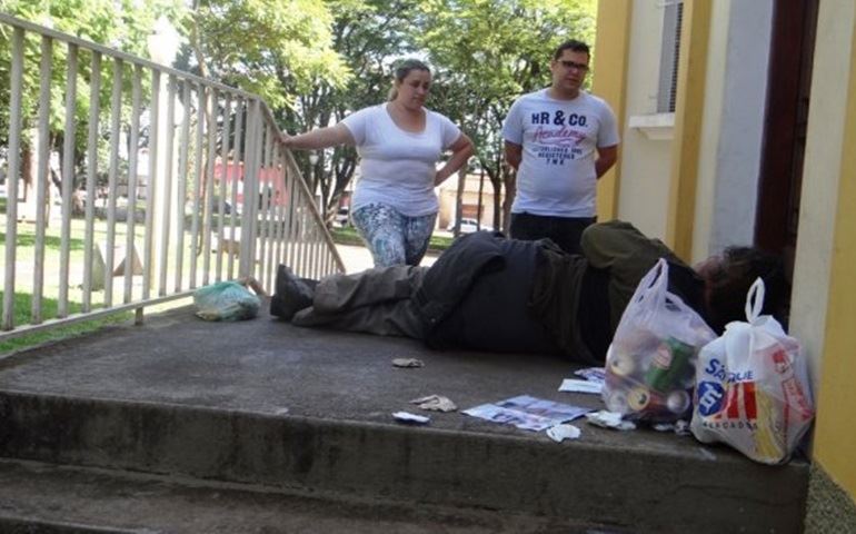  ?Abordagem Social? resgata cidadania das pessoas em situação de rua