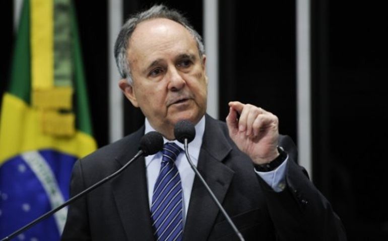 Grupo de senadores propõe eleições antecipadas