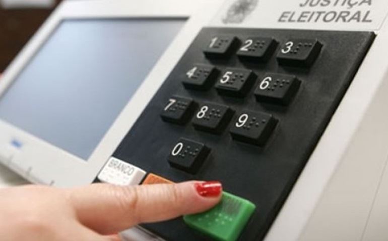 Eleitor tem dúvida entre voto em branco e voto nulo