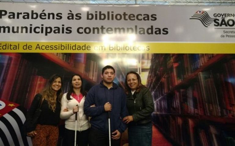 Biblioteca em Braille é premiada pelo Governo do Estado