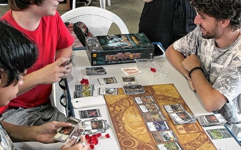 Casa da Juventude de Botucatu recebe evento de jogos de tabuleiro