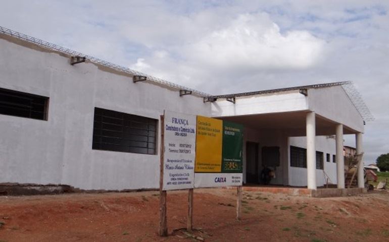 POIO NOVAES FAZENDO NOVAS OBRAS