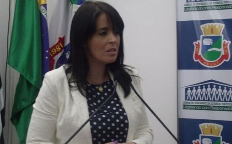 ?Aprovar contas do Poio é ter que aprovar as do Barcheti?, diz vereadora