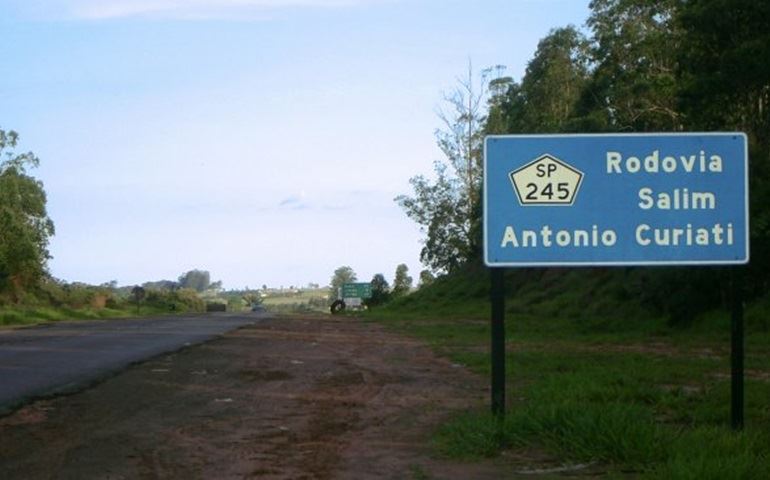 SP 245 AVARÉ X CERQUEIRA E DIAMANTINO MONTEIRO DA GAMA QUE INTERLIGA AO ARANDU - SERÃO RECAPEADAS