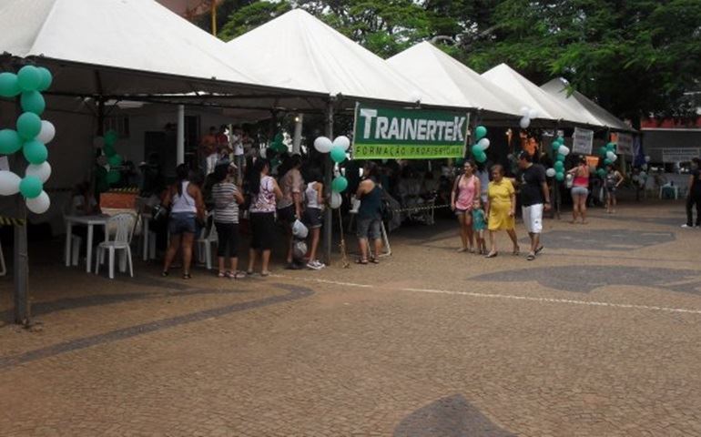 TRAINERTEK DE AVARÉ PRESTA HOMENAGEM AS MULHERES PELO SEU DIA.