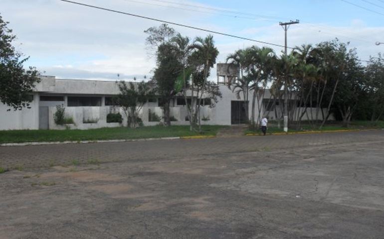 HOSPITAL  GERAL VIROU ABRIGO DE DROGADOS.