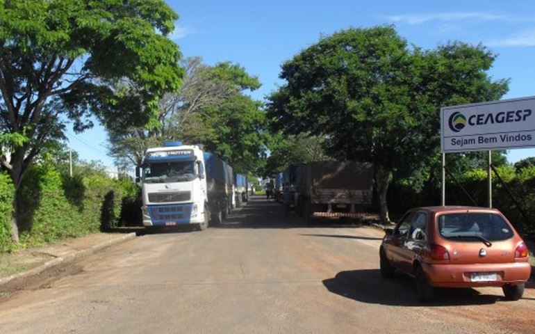 48 MIL TONELADAS DE AÇUCAR DA CEAGESP ESTÃO SENDO TRANSPORTADAS PARA O PORTO DE SANTOS
