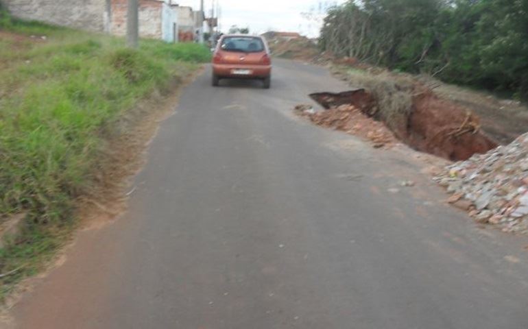 SABESP E PREFEITURA DESRESPEITANDO A LEI DO MEIO AMBIENTE
