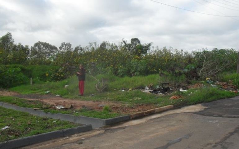 MORADORES DO PLIMEC SENTEM SE  ABANDONADOS PELO PREFEITO
