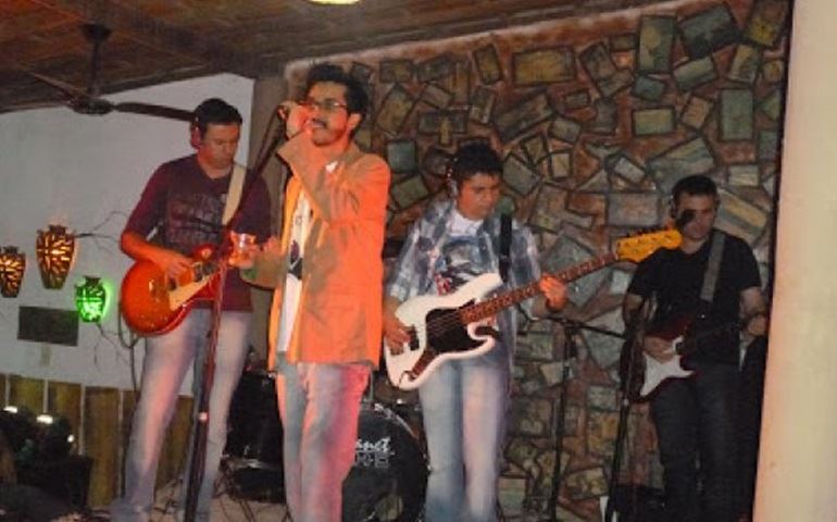 BARES PODE TER MUSICAS SIM, RESPEITANDO OS DECIBÉIS.