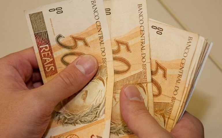 Dia dos Pais: servidores vão passar sem grana