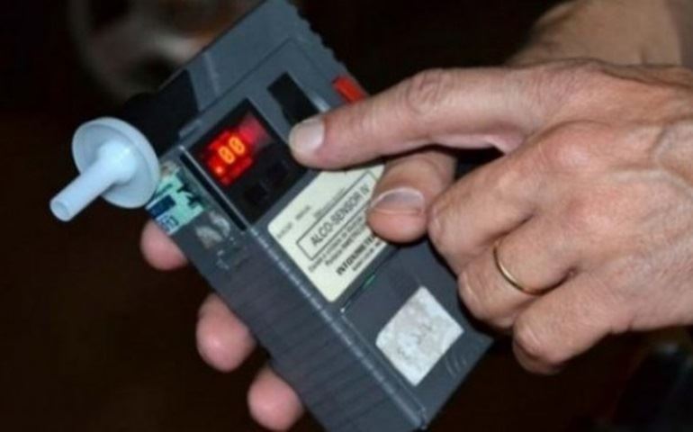 HOMEM É PRESO POR DIRIGIR ALCOOLIZADO EM AVARÉ