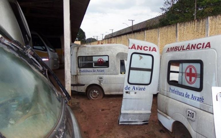 SESSENTA  E  NOVE  VEÍCULOS  MUNICIPAIS  SERÃO  LEILOADOS.