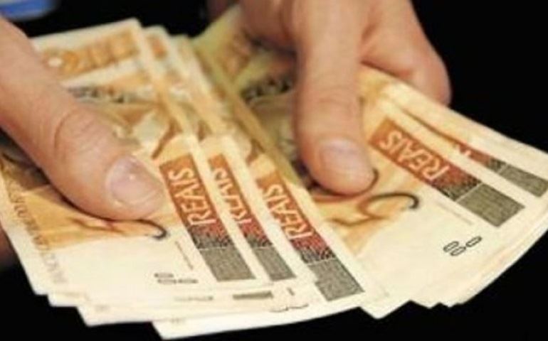 APOSENTADO TERÁ 13º SALÁRIO ANTECIPADO.