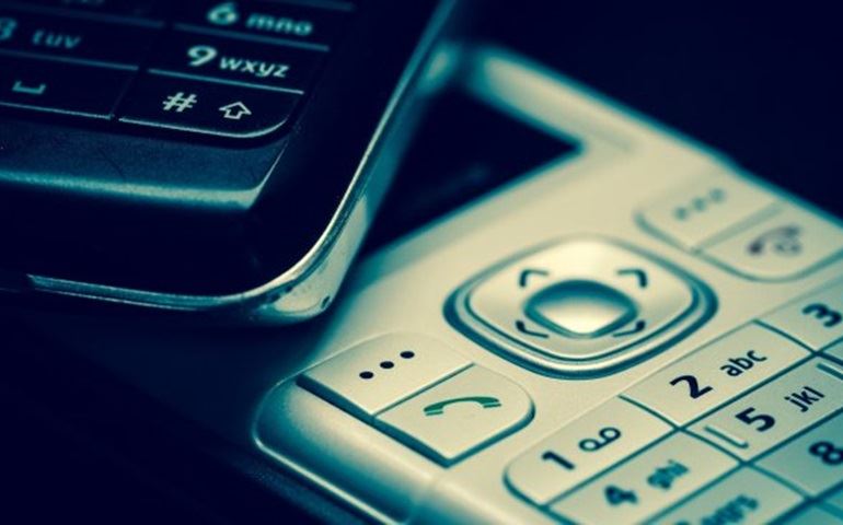 Anatel quer agrupar telefonia fixa, celular e internet em um único serviço
